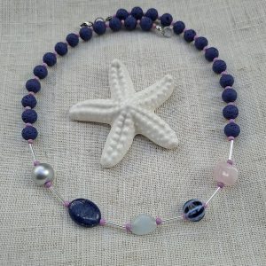 Plava ogrlica, lava kamen