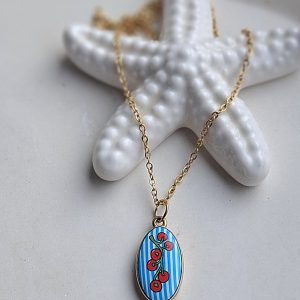 Ogrlica Crveno cvijeće na plavoj podlozi