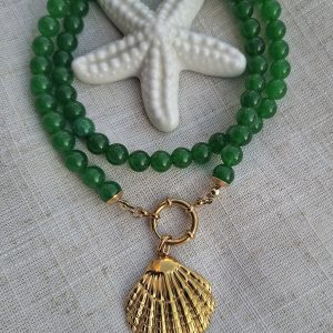 Zelena ogrlica sa školjkom
