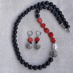 Komplet od ahata, koralja s botunima